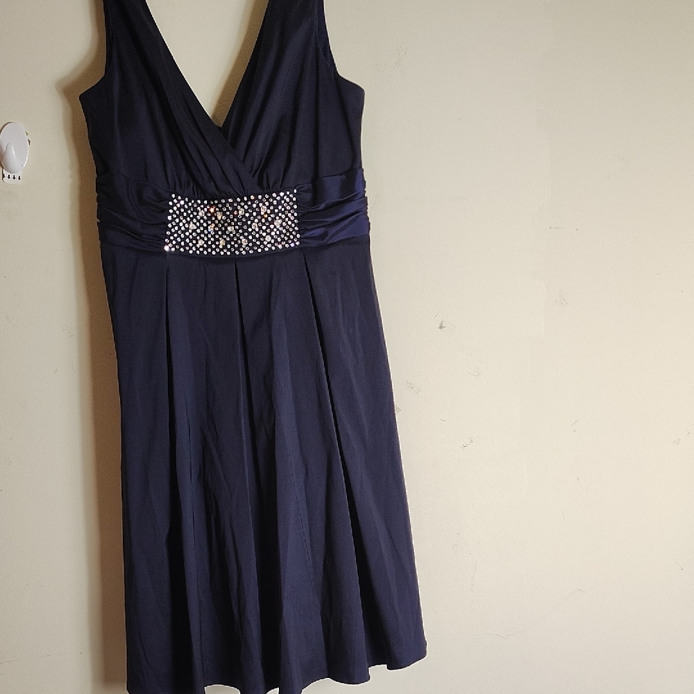 Chic Navy Backless Dress with Embellished Waist